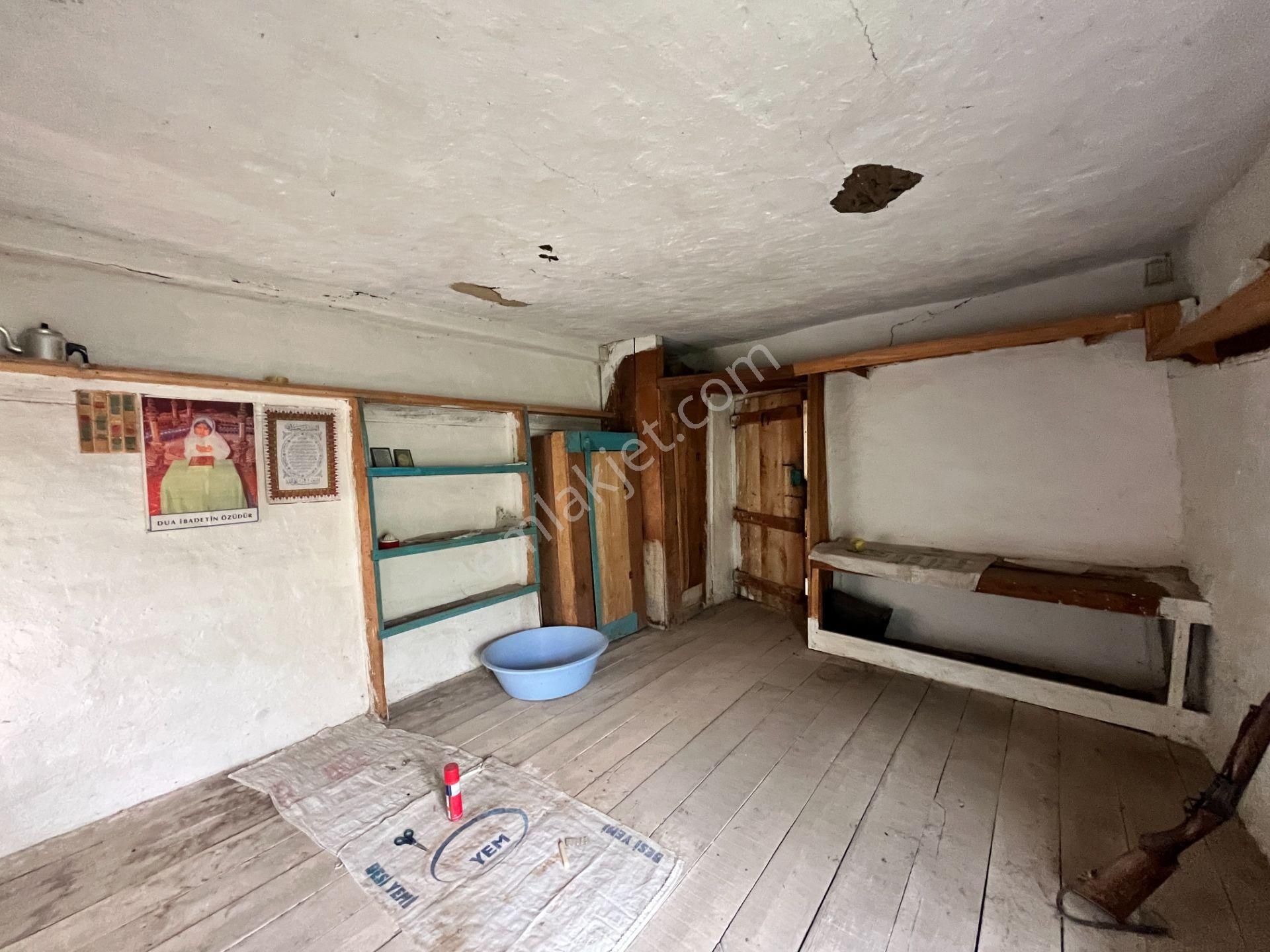Doğa İçinde Köy Hayatı Arayanlara Satılık Orjinal Köy Evi - Görsel 16