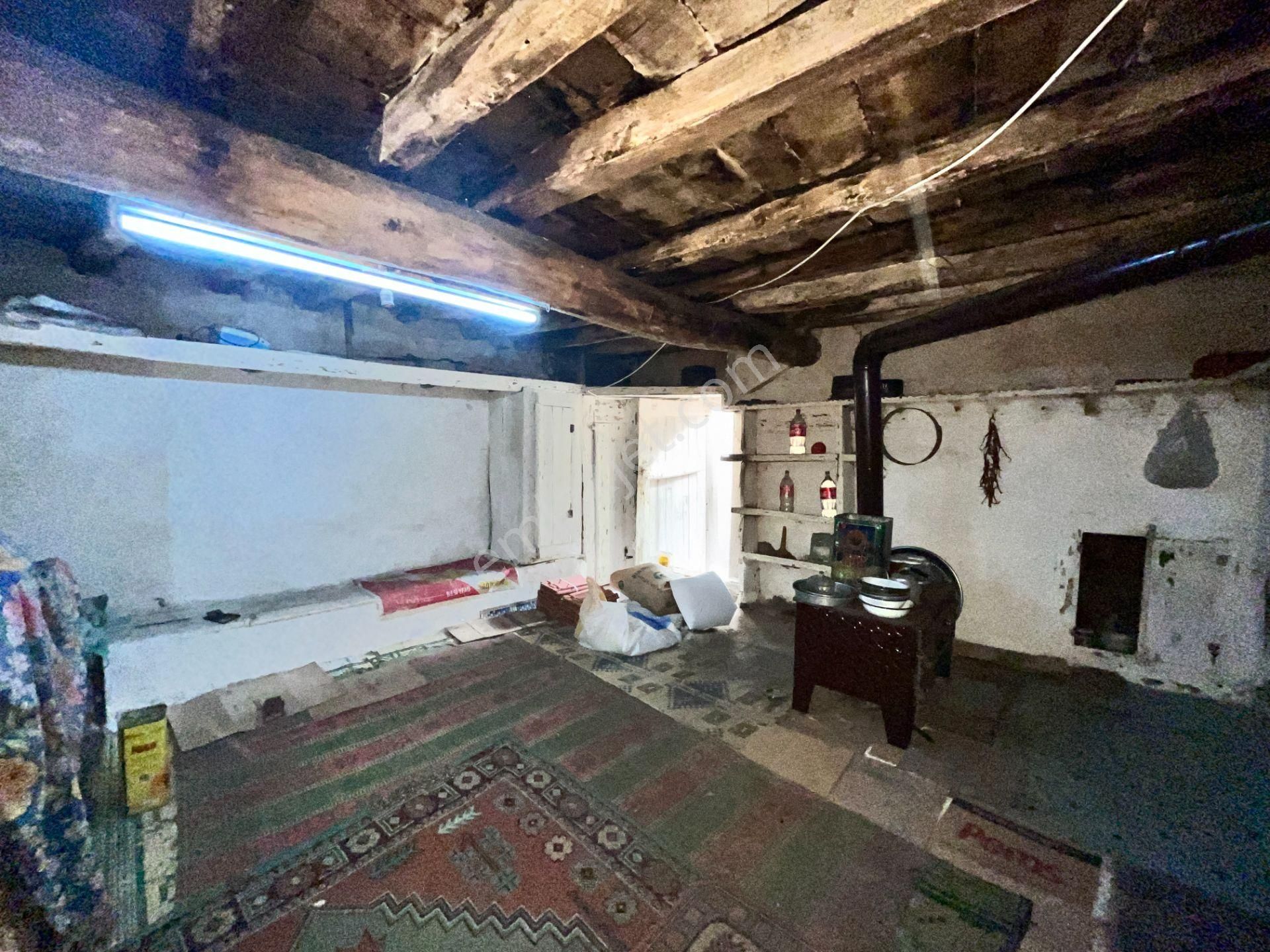 Doğa İçinde Köy Hayatı Arayanlara Satılık Orjinal Köy Evi - Görsel 28