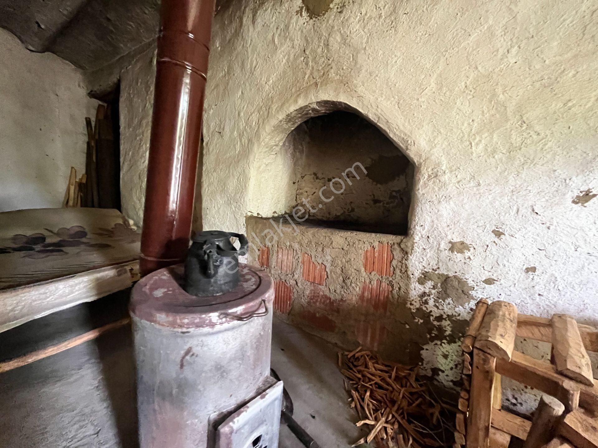 Doğa İçinde Köy Hayatı Arayanlara Satılık Orjinal Köy Evi - Görsel 23