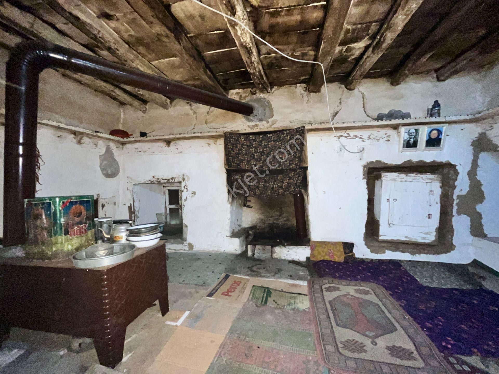 Doğa İçinde Köy Hayatı Arayanlara Satılık Orjinal Köy Evi - Görsel 31