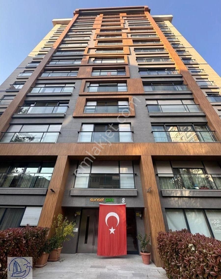 Yelken'den Caddebostan Sahil'de 3+1 Ebeveyn Banyolu 5 Yıllık