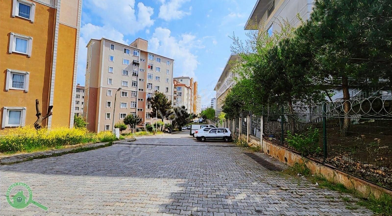 Lense Komsuyenişehir Mahallesinde Eflatun Sitesi 2+1 Kiralık Dai