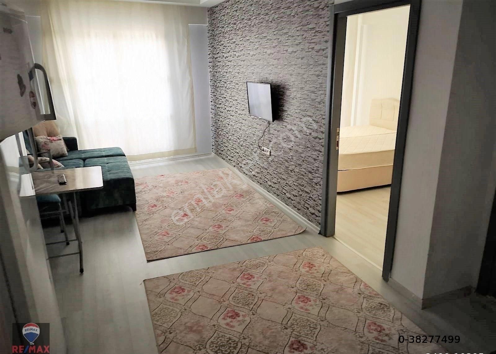 Buca Atatürk Mah Üniversite Yakını Eşyalı Doğalgazlı 1+1 Kiralık Daire