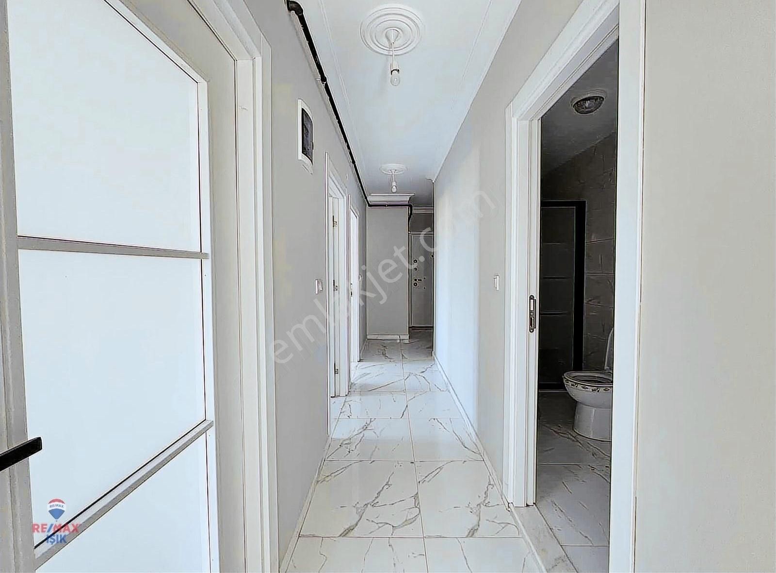 Samandıra Merkez Ve Metro Durağına Yürüme Sıfır Satılık 2+1daire