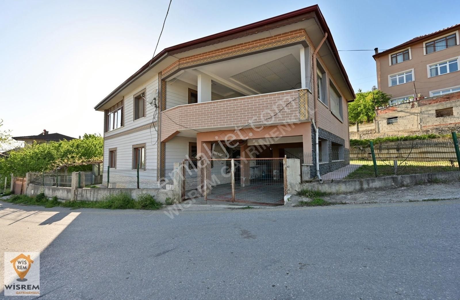 Düzce Konuralp Orhangazi Mah.müstakil Ev, 1240m² Fındık Bahçeli
