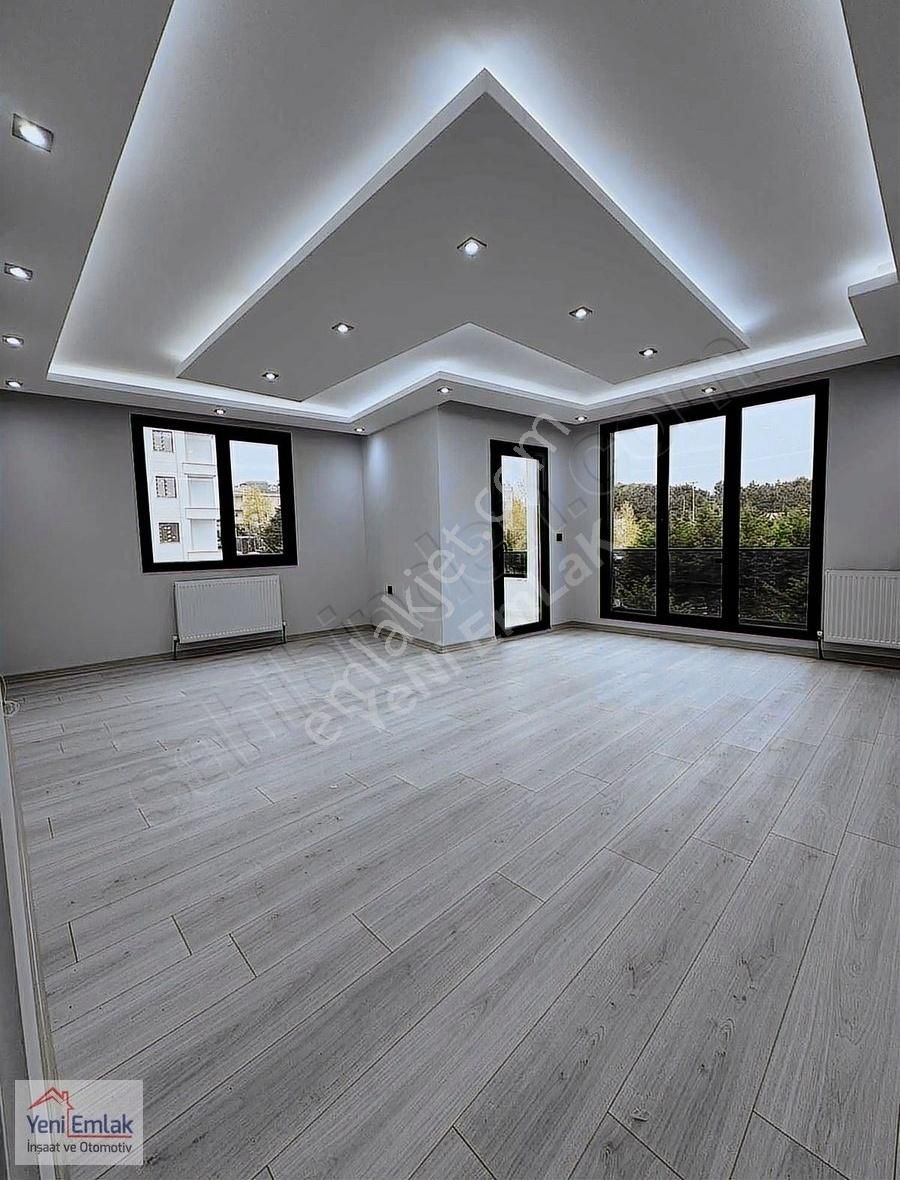 Yeni'den Çekmeköy Merkez Mah. 3+1 140m2 Kpl&açk Otopark