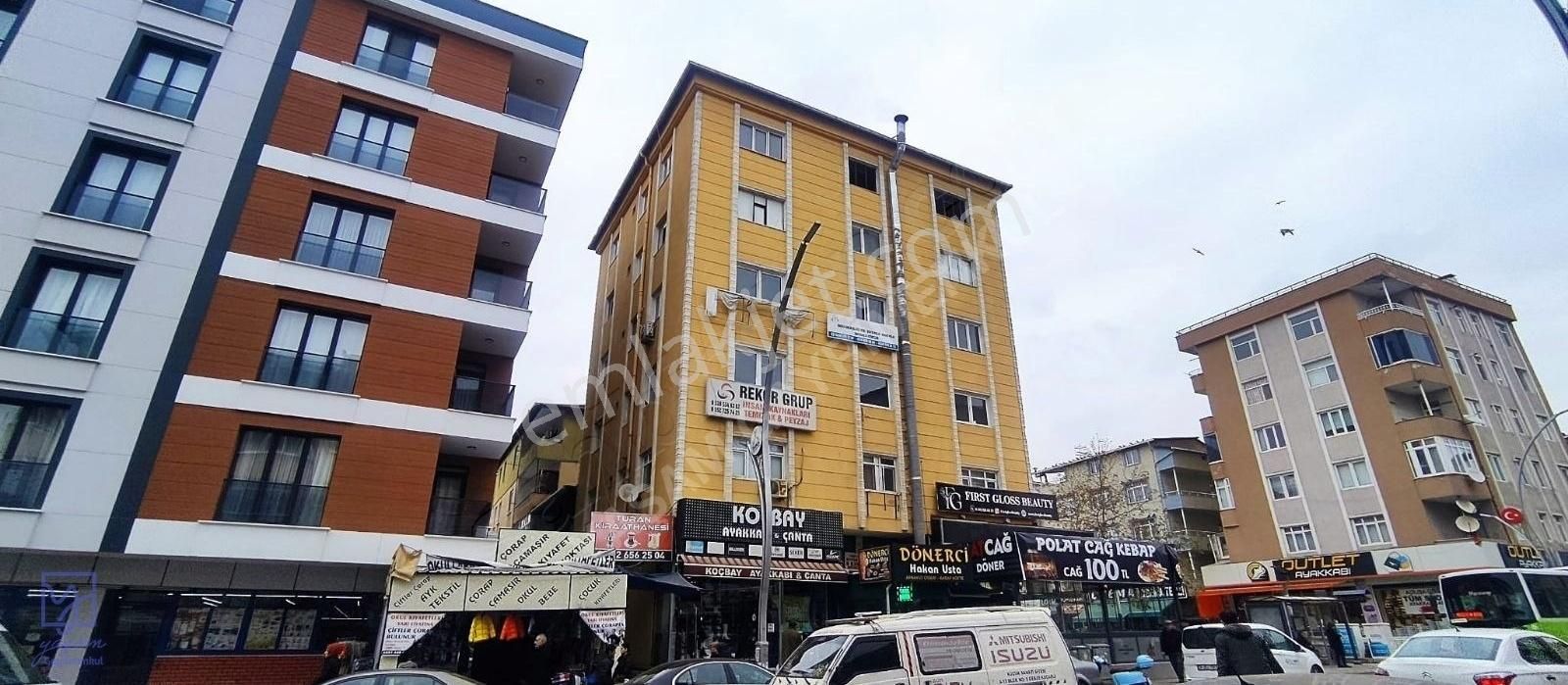 İstasyon Caddesi Üzerinde Eşyalı 1+1 Kiralık Ofis (ön Cephe)