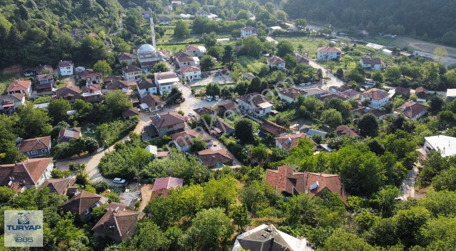 Turyaptan Teşvikiyede 845 M2 Arsa + 2 Adet 2 Katlı Ev