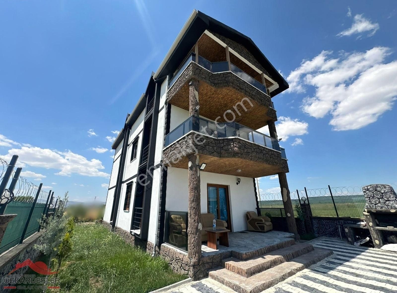 Özkardeşler'den Hayalleriniz Kadar Kusuruz Yapısı İle 6+2 Villa.