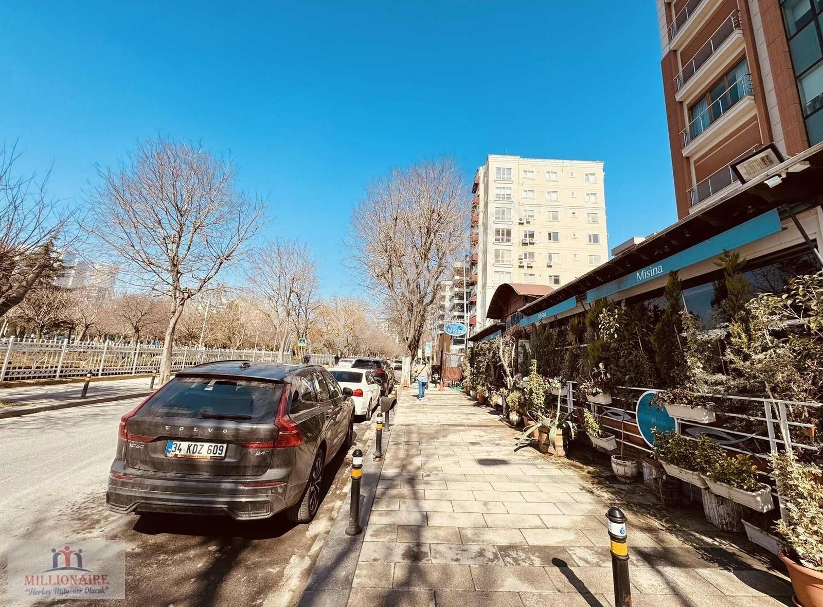 (videolu)caddebostan Sahile Yürüme Mesafesi Park Manzaralı 2+1