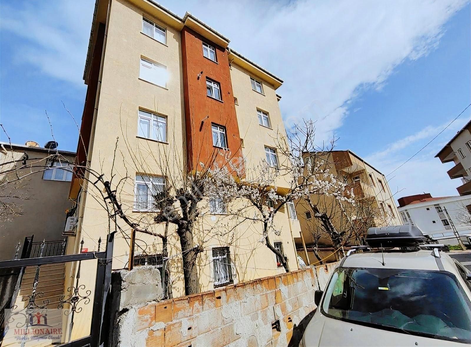 Ümraniye Cemil Meriç Mh 2+1 Satılk Daire
