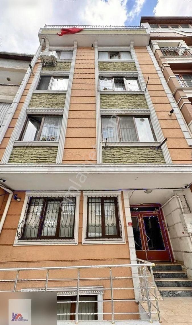 İlka Fırsat Metrobüse 3dk. Yokuşsuz Arakat Yeni Bina Muhteşem