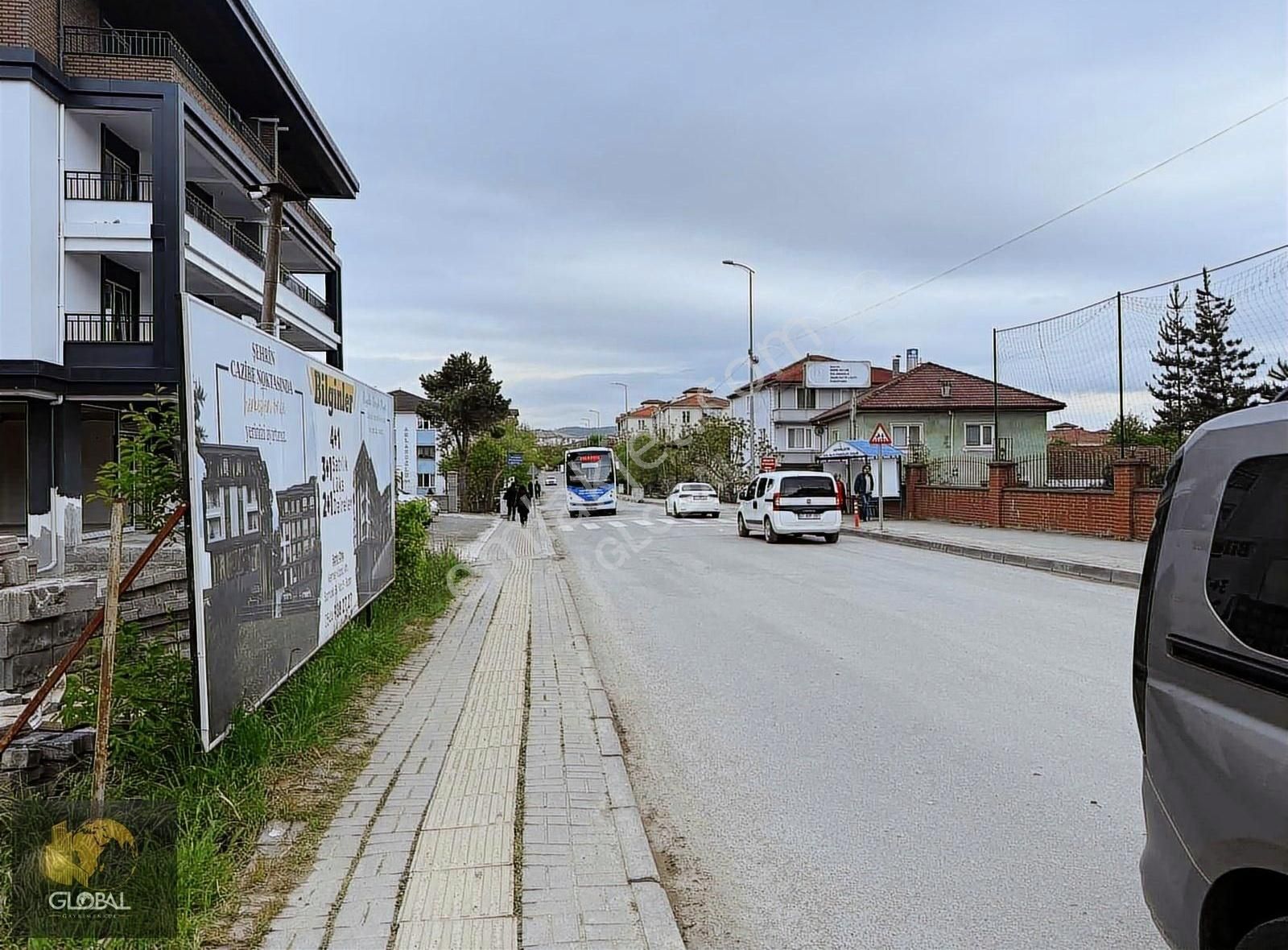 Karaköyde Ana Cadde Üzerinde Satılık Sıfır 3+1 Lüx Daire