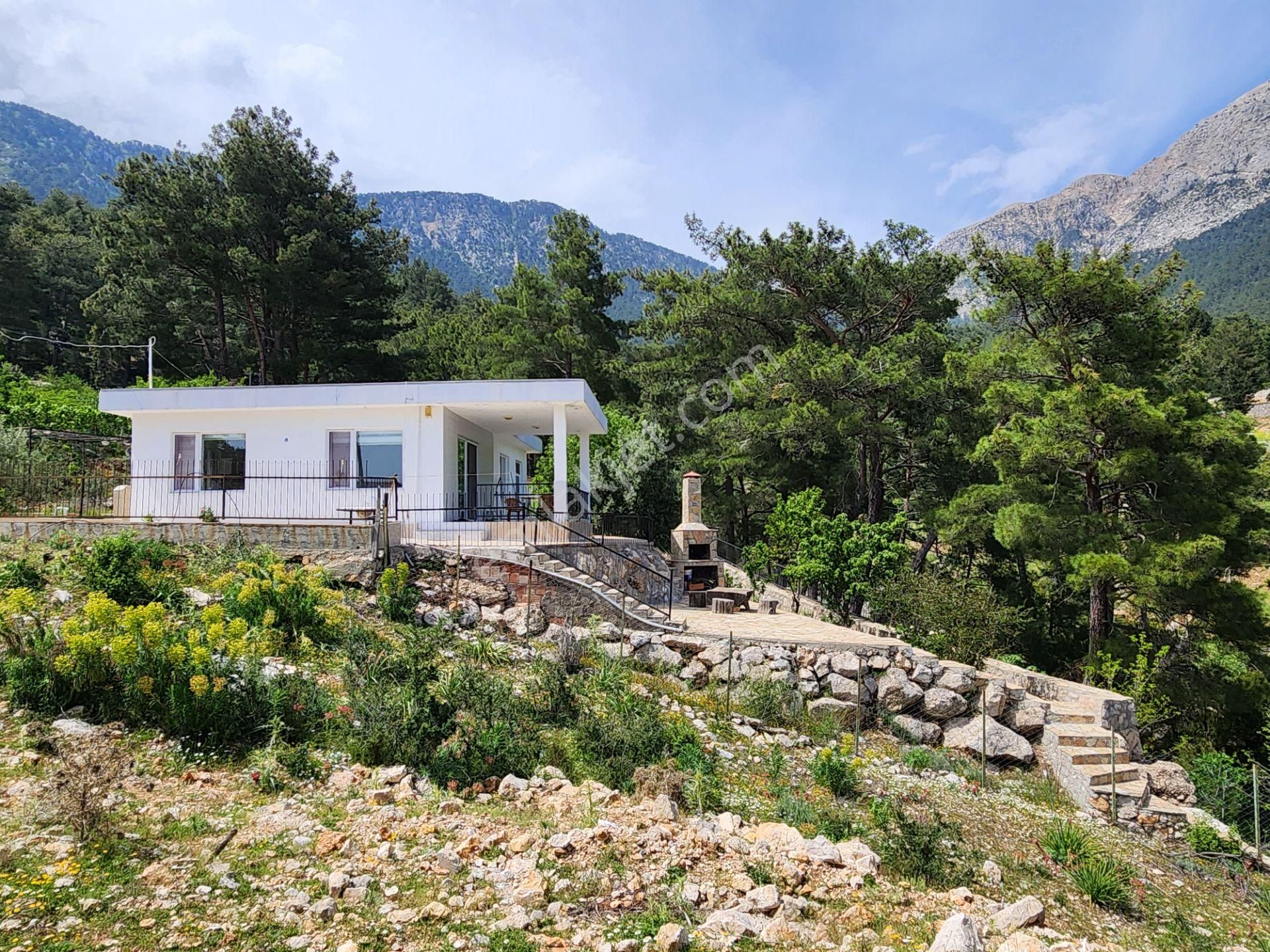 Beycik'te Satılık Müstakil, Deniz Manzaralı, Özel Konumlu Villa
