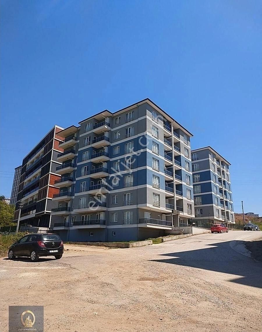 Öğretmen'den Konuralp'de 1+1 Full Eşyalı, Kiracılı Fırsat Daire