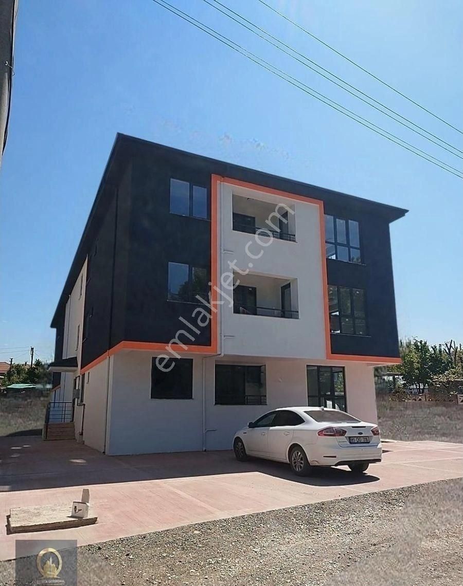 Öğretmen'den Cumhuriyet Mahallesinde 3+1 Sıfır Daire
