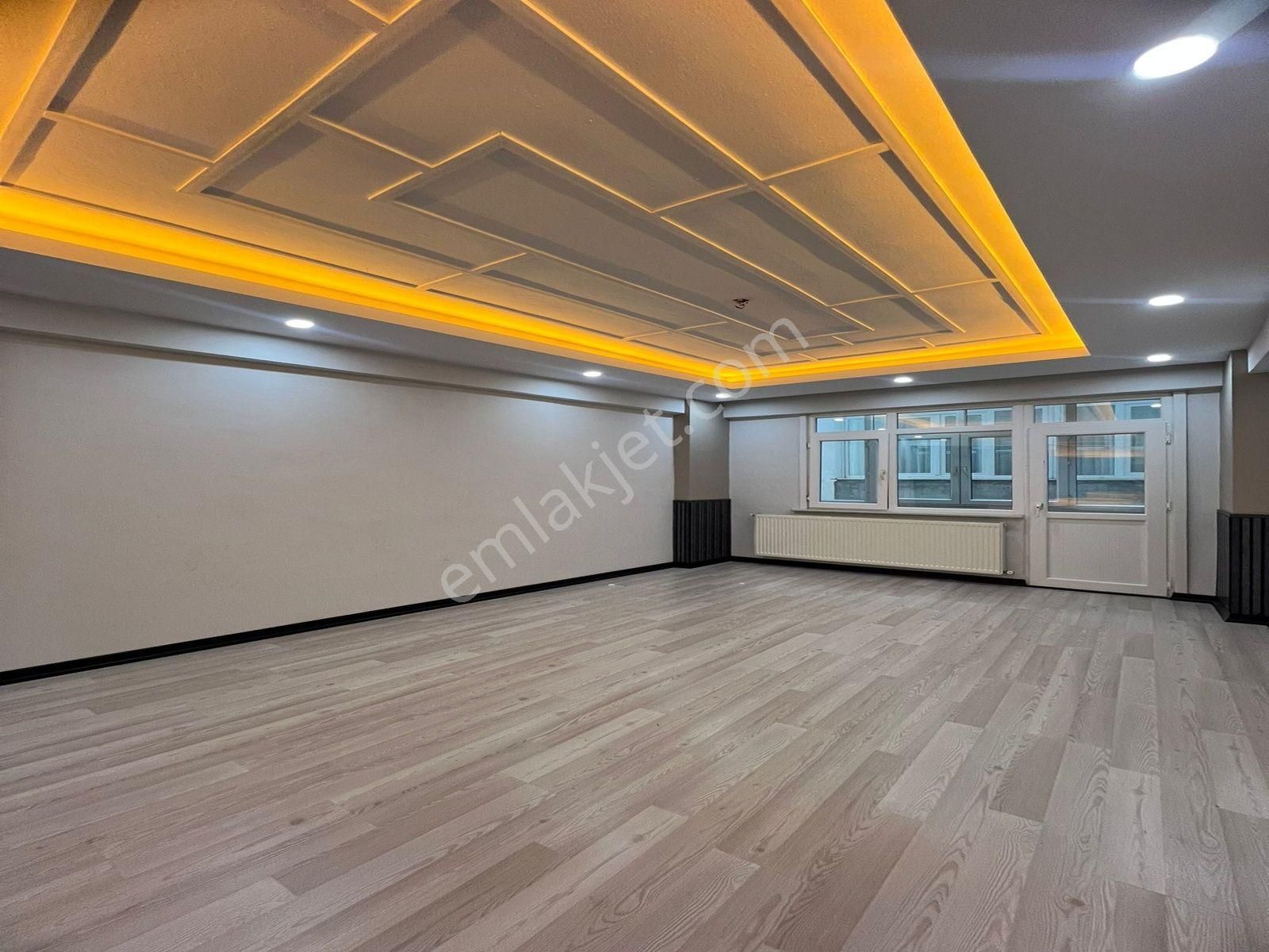 Esenyurt İnönü Mh 2+1 100m² Lüx Dekorlu Kiralık Daire