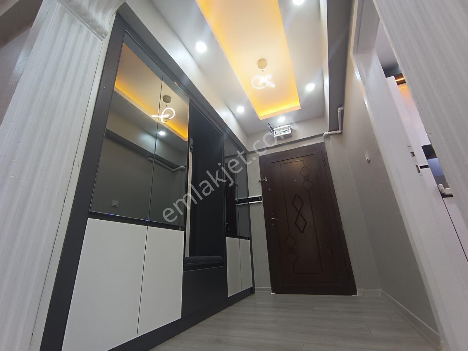 Sincan Maraşal Çakmak Mahallesinde 3+1 Asansörlü 1. Katkatta Yaplı Daire