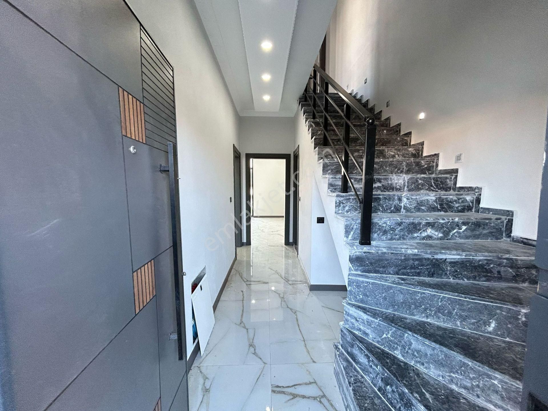 Yılmaz İnşaattan Müthiş Fırsat Havuzlu Jakuzili Triplex Villa - Görsel 18