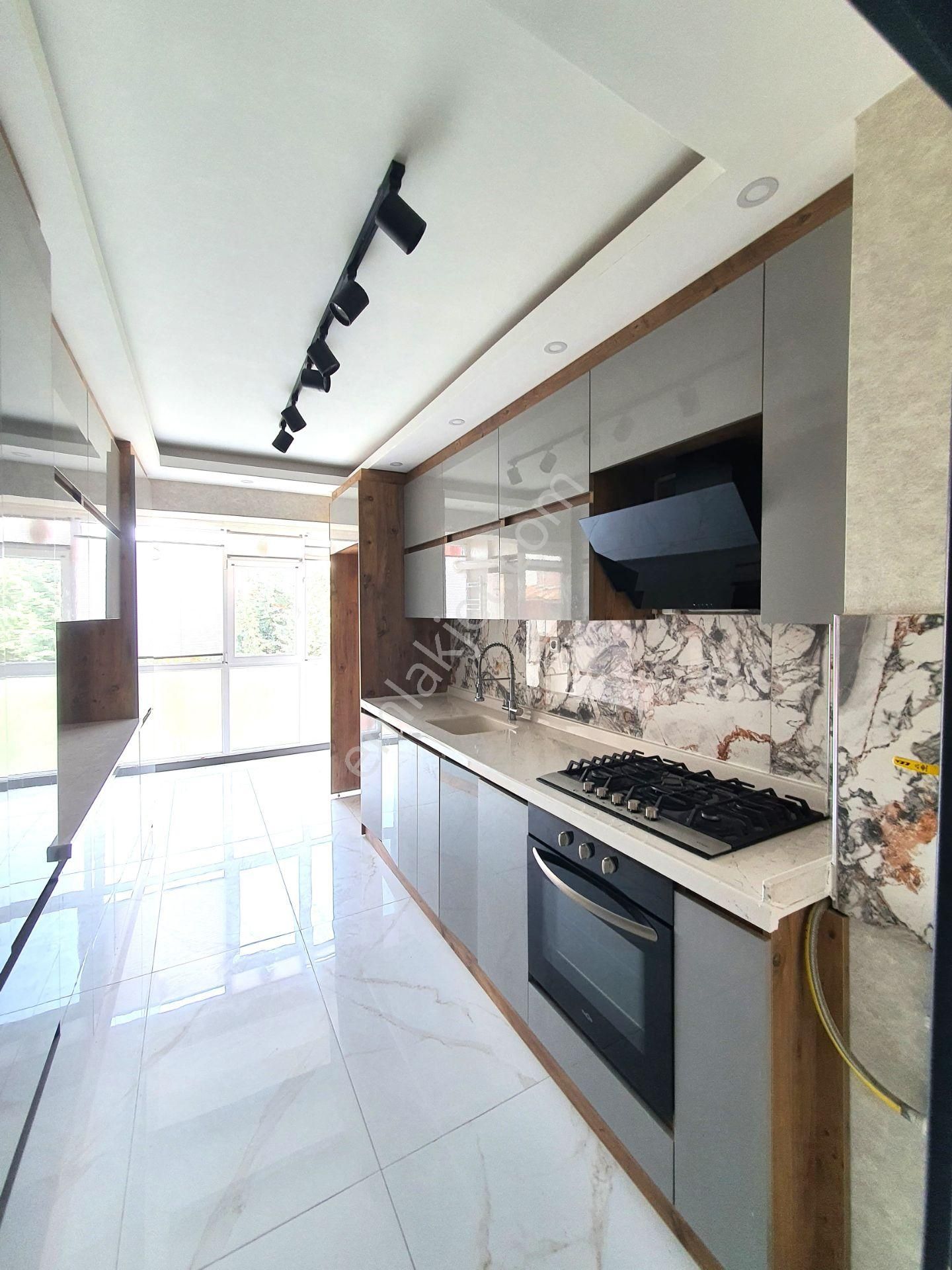 Mç Emlak'tan Osmanlı Mah'sınde Ebeveyn Banyolu 3+1 Satılık Daire
