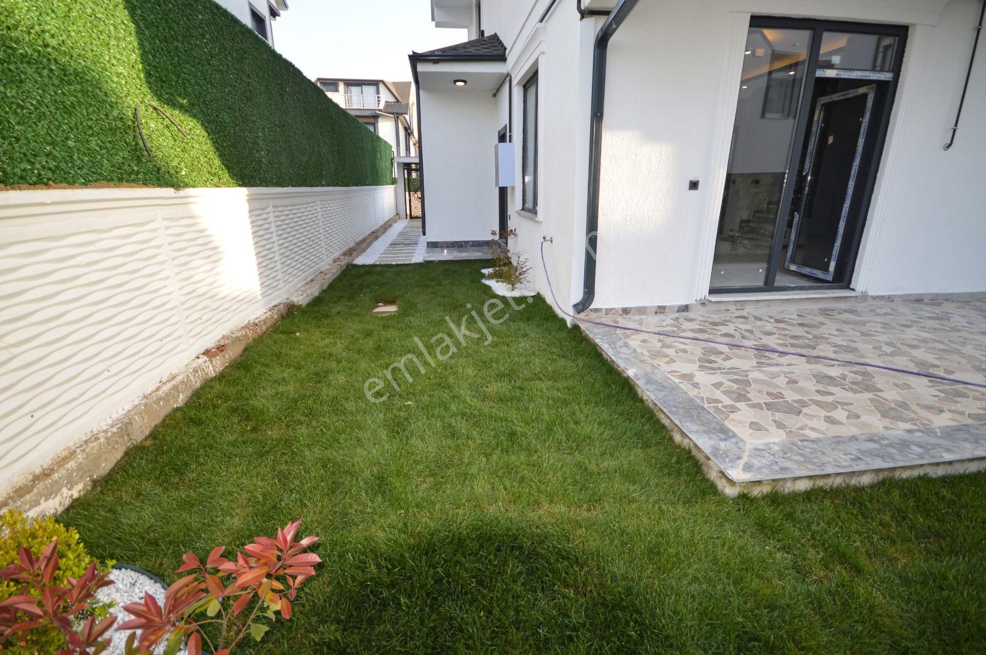 Kocaali De Geniş Bahçe, Ön Cephede Süper Konumda 3+1 Villa! 🌷🏡