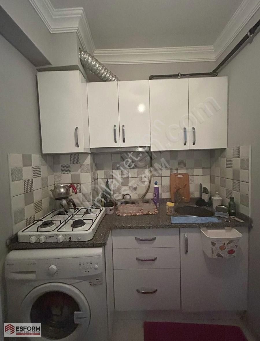 Yeşiltepe Mahallesi Anadolu Üni Dibi 1+1 Satılık Daire Esy-61