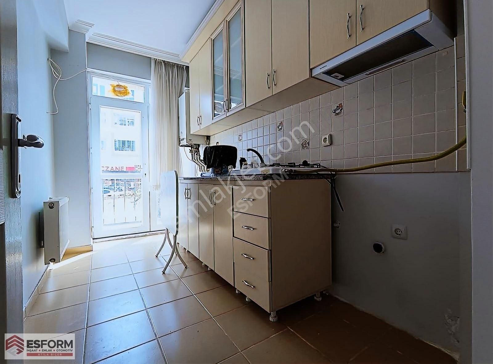 Yıldıztepe Mahallesi Satılık 1+1 Daire Esy-67