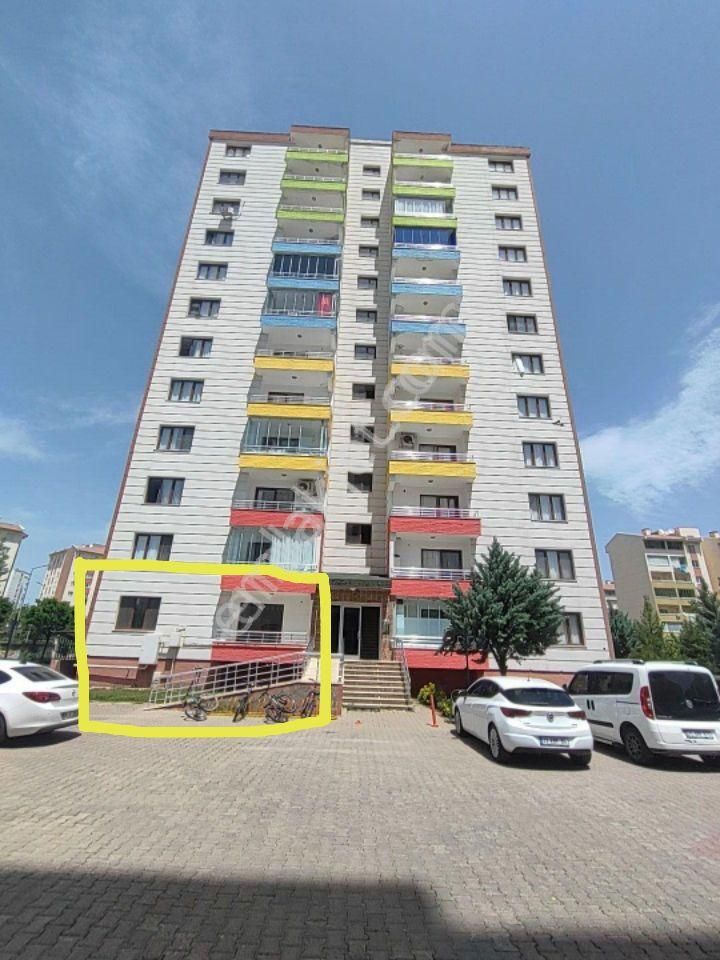 Araştırma Hastanesi Arkasında Satılık 2+1 Daire Yüksek Giriş Kat