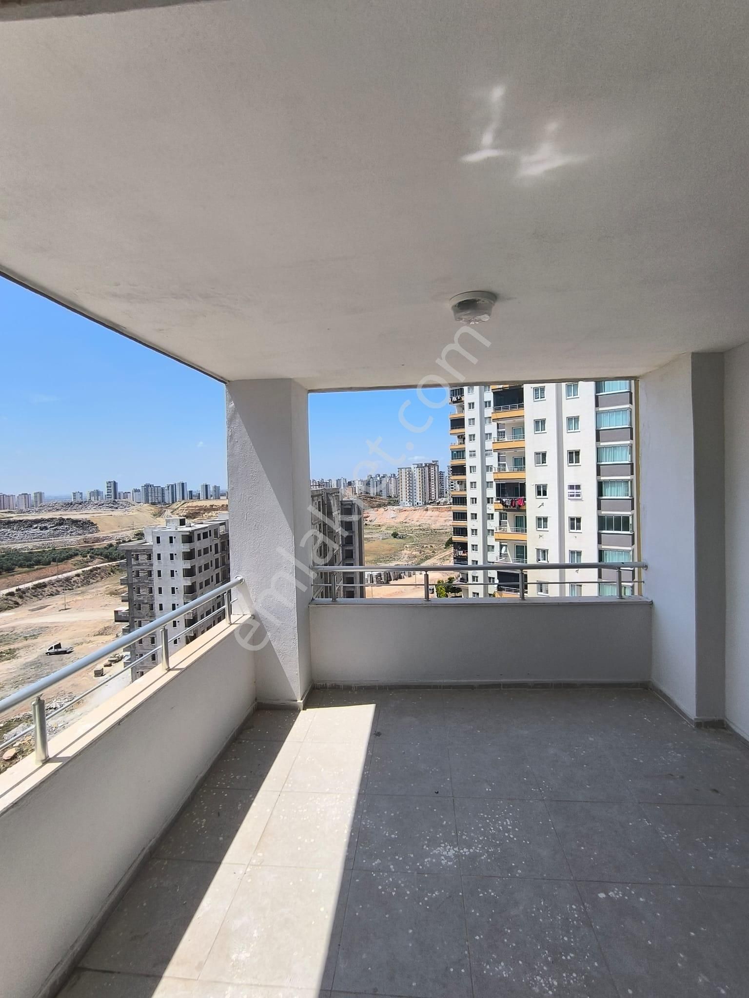 Gültepe'de 3+1 Amerikan Mutfak Geniş Oturum