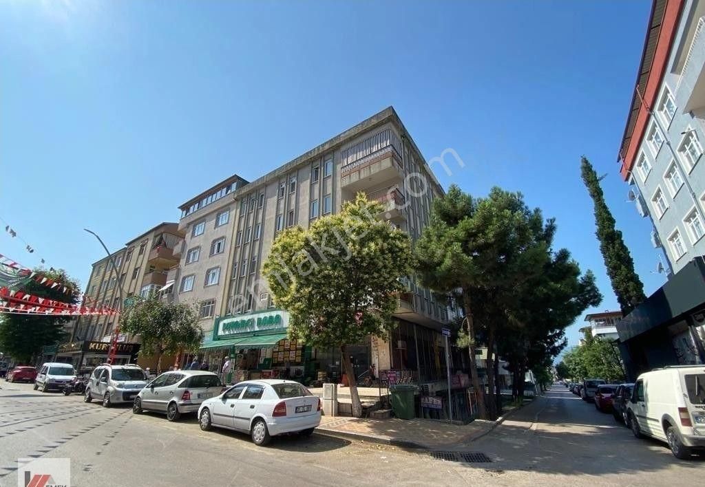 Emek Emlak'tan Mimar Sinan Mah Ana Cadde Üzeri Satılık 3+1 Daire