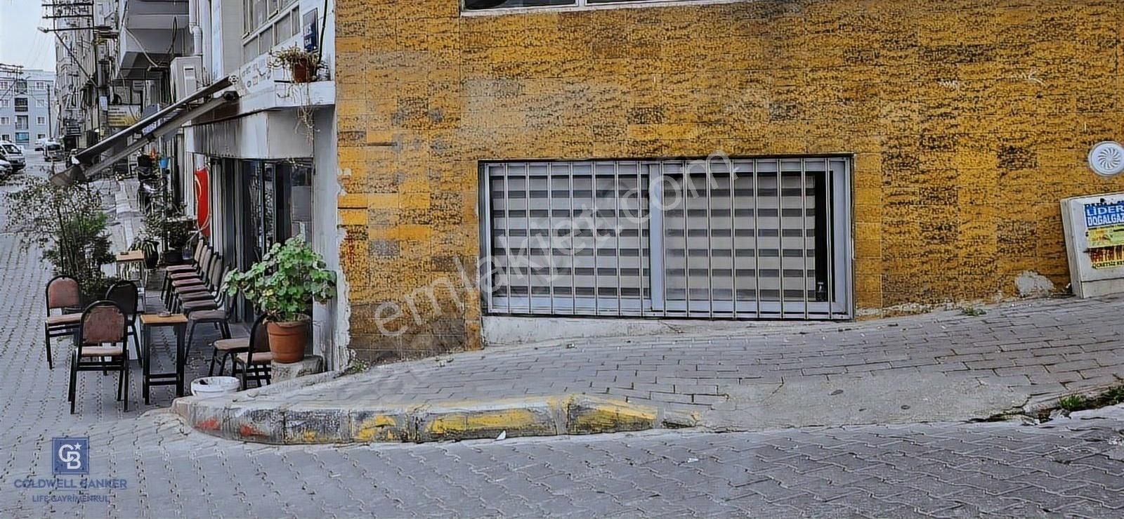 İzmir Karabağlar Yeşilyurt Ta Satılık Dükkan