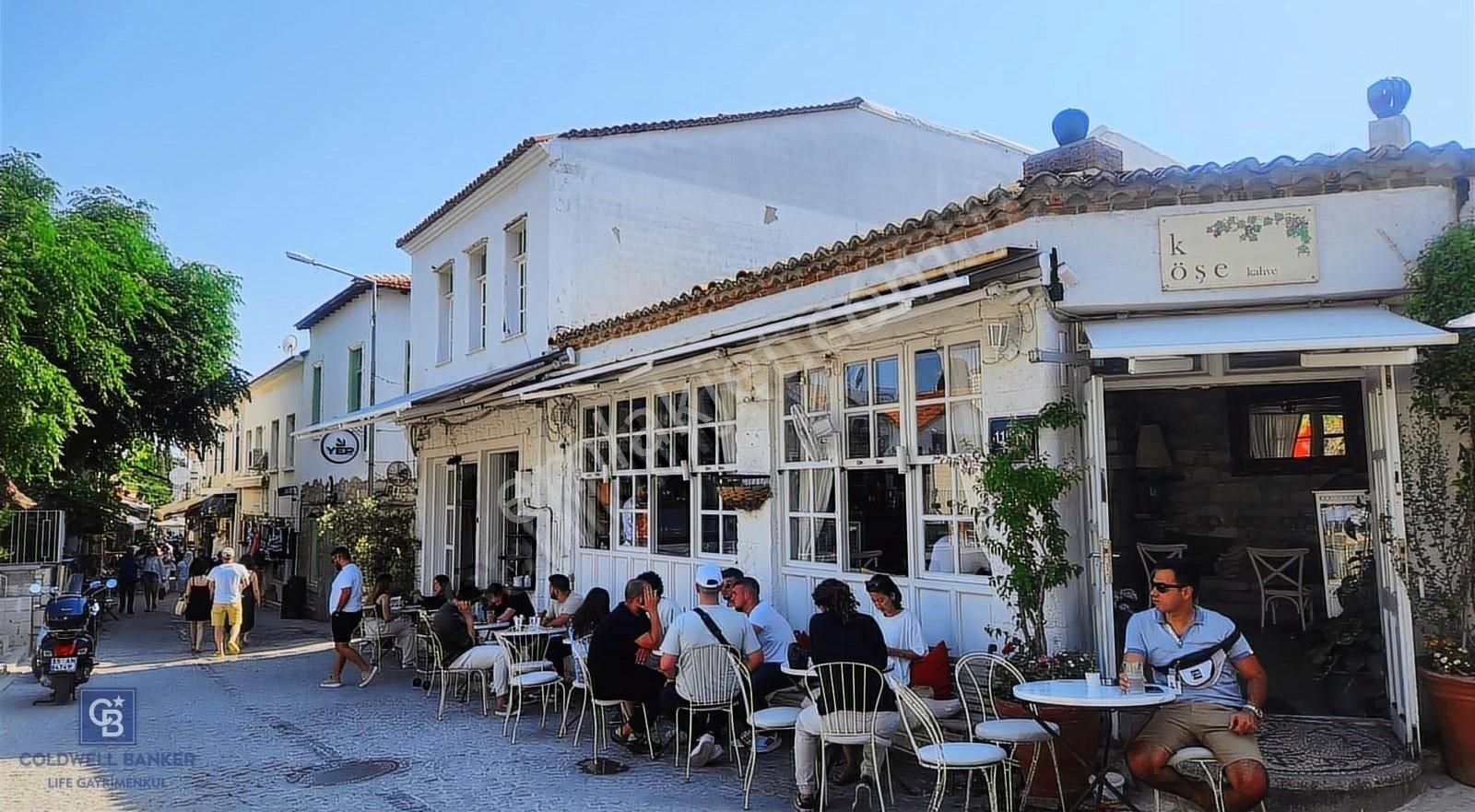 Alaçatı'da Merkezi Konumda Satılık İşyeri - Görsel 7