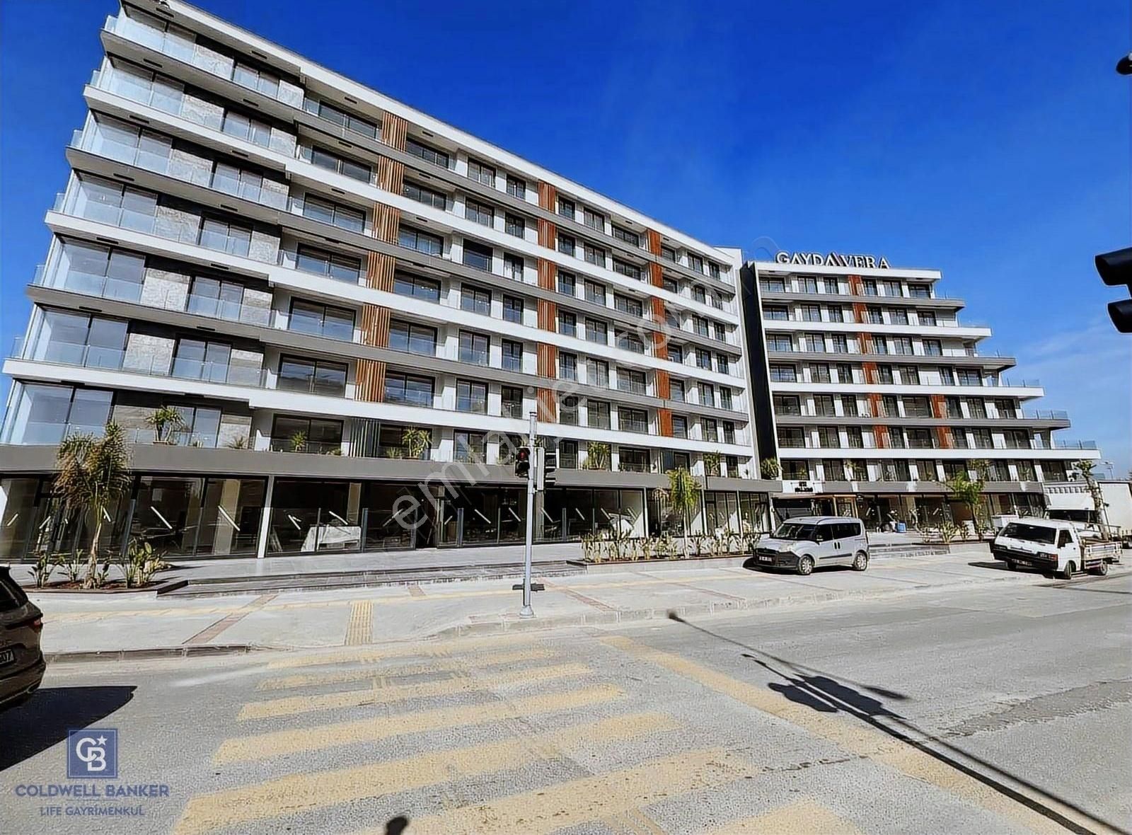 Ataşehir Gayda Vera'da Havuz Cephe Büyük Tip 1+1 Satılık Daire