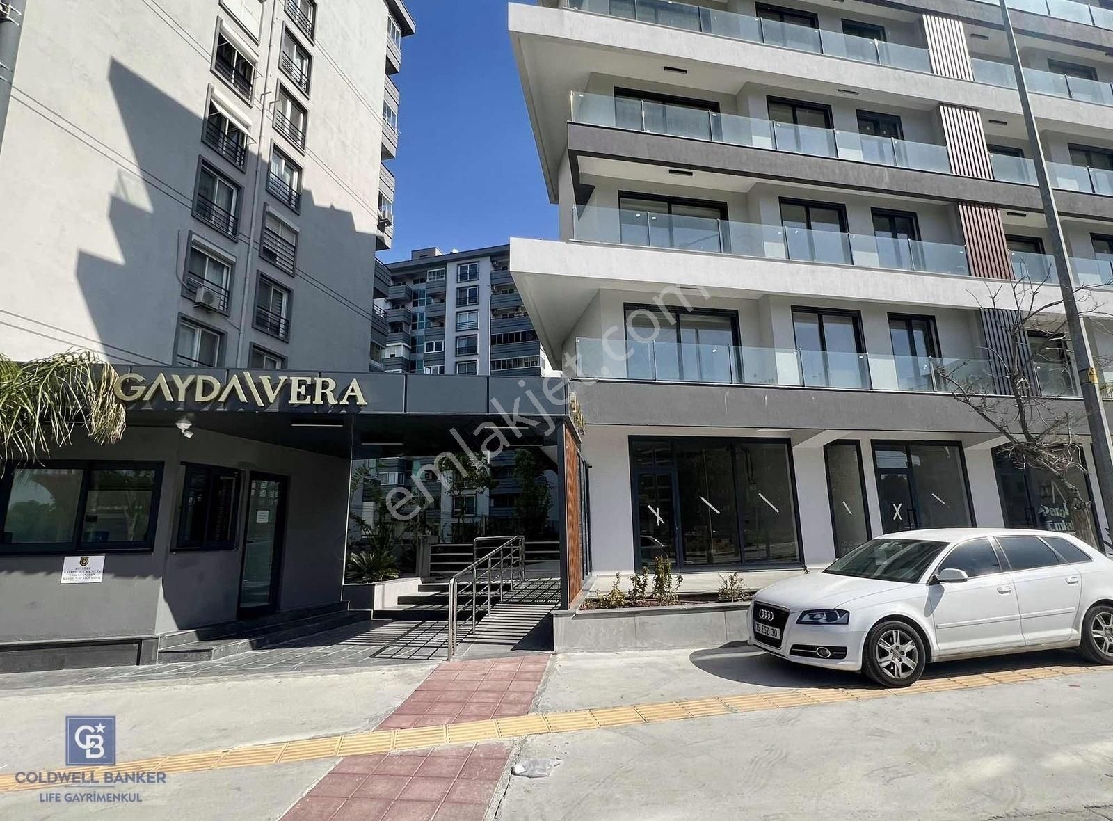 Ataşehir Gayda Vera'da Havuz Cephe 1+1 Satılık Daire