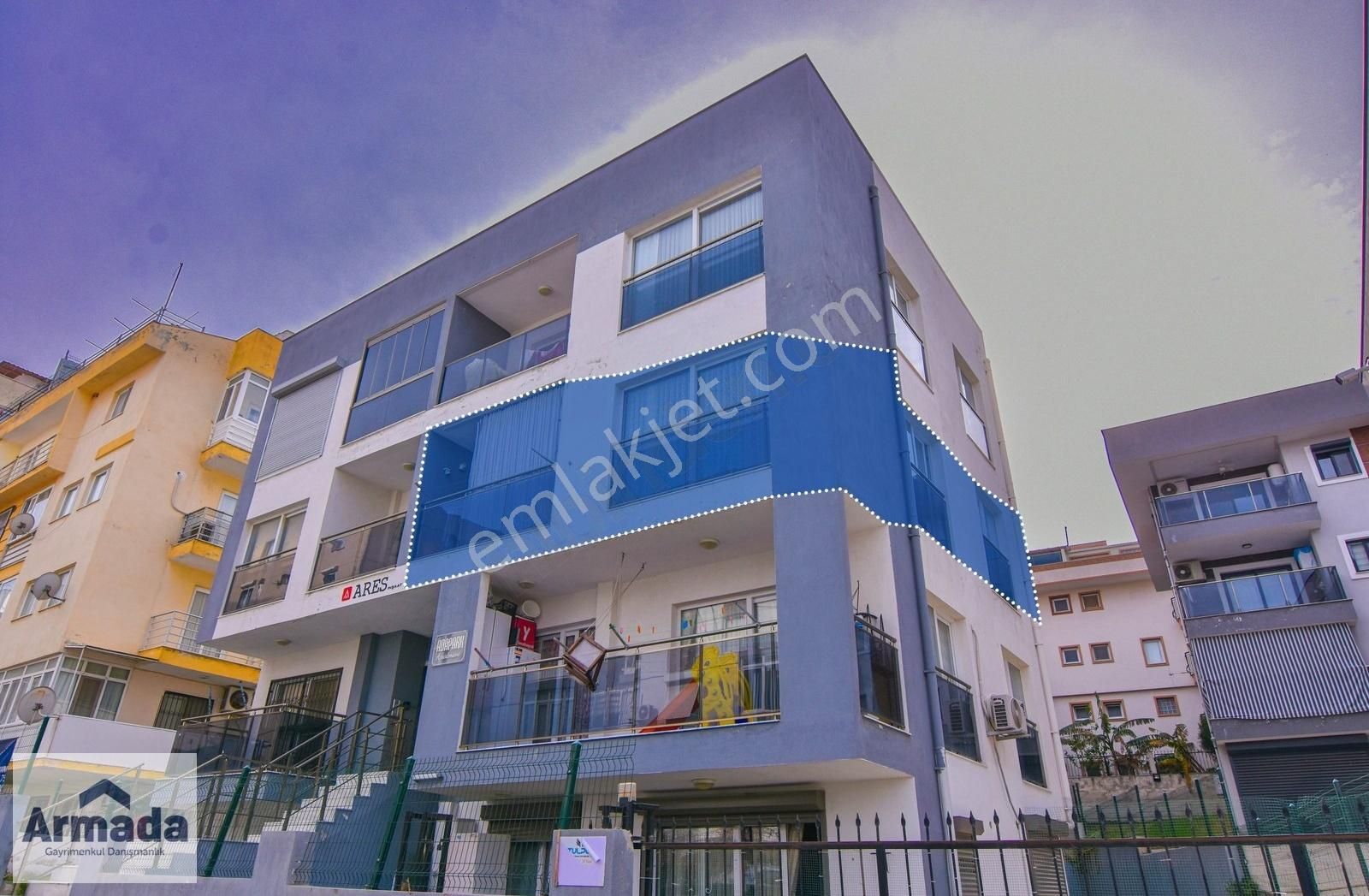 Kuşadası Kadınlar Denizi'nde Satılık 2+1 Daire