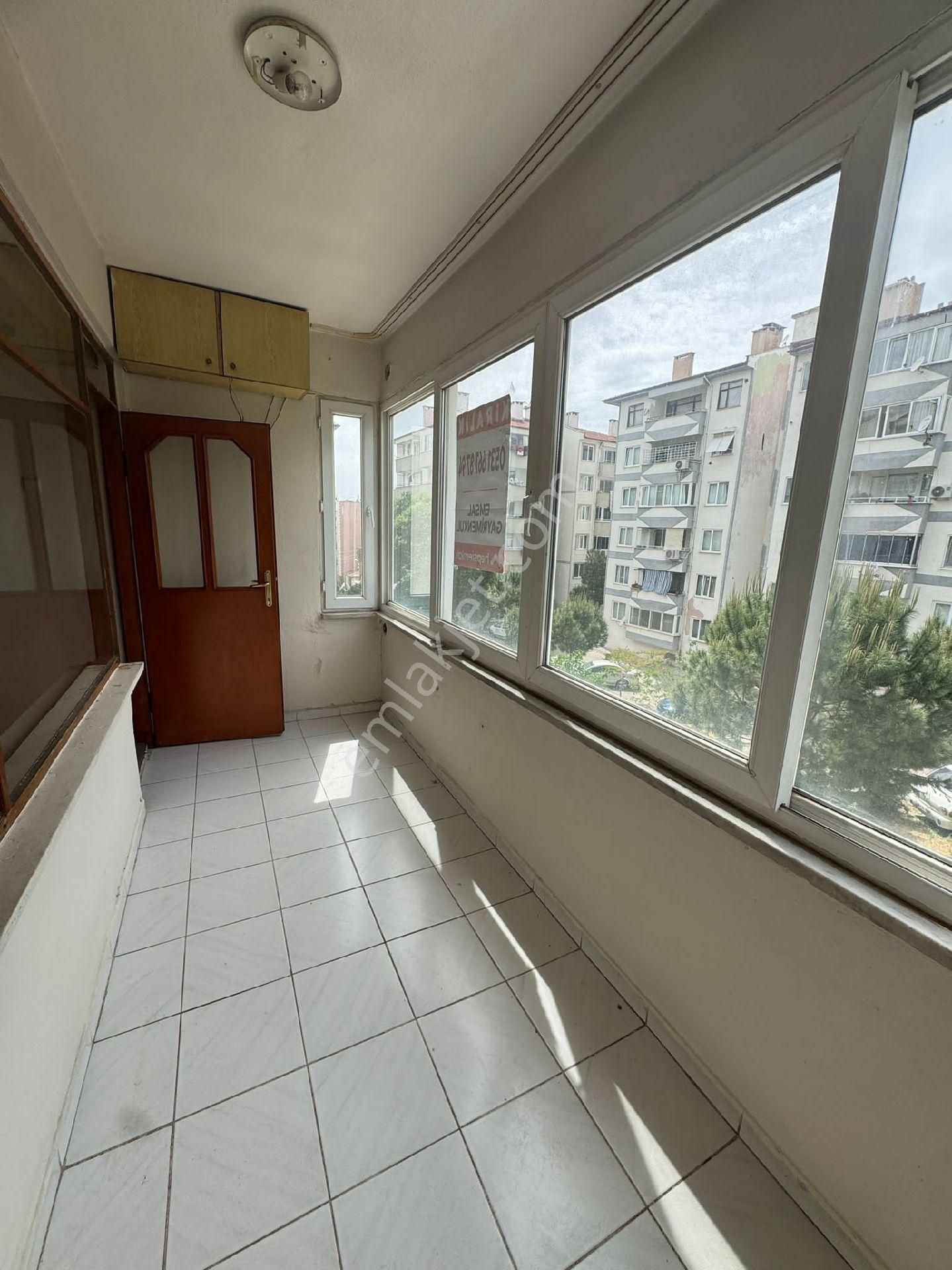 Edremit Tuzcumurat'da 2+1 Arakat Sobalı Kiralık Daire