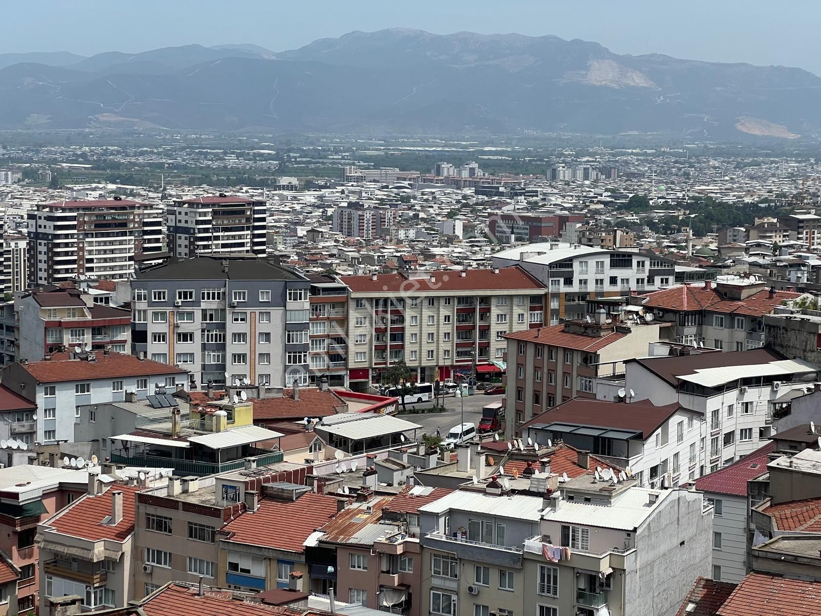Emirsultan' Da Kat Mülkiyetli 3+1 Odalı 120 M2 Satılık Daire