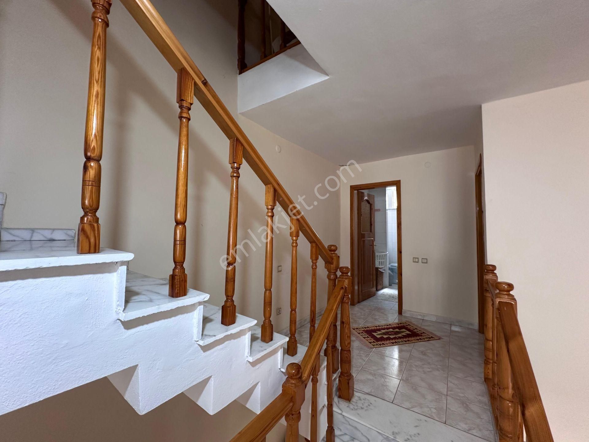 Kumbağ Da Merkezde Emsali Olmayan 4+2 Satılık Villa - Görsel 17