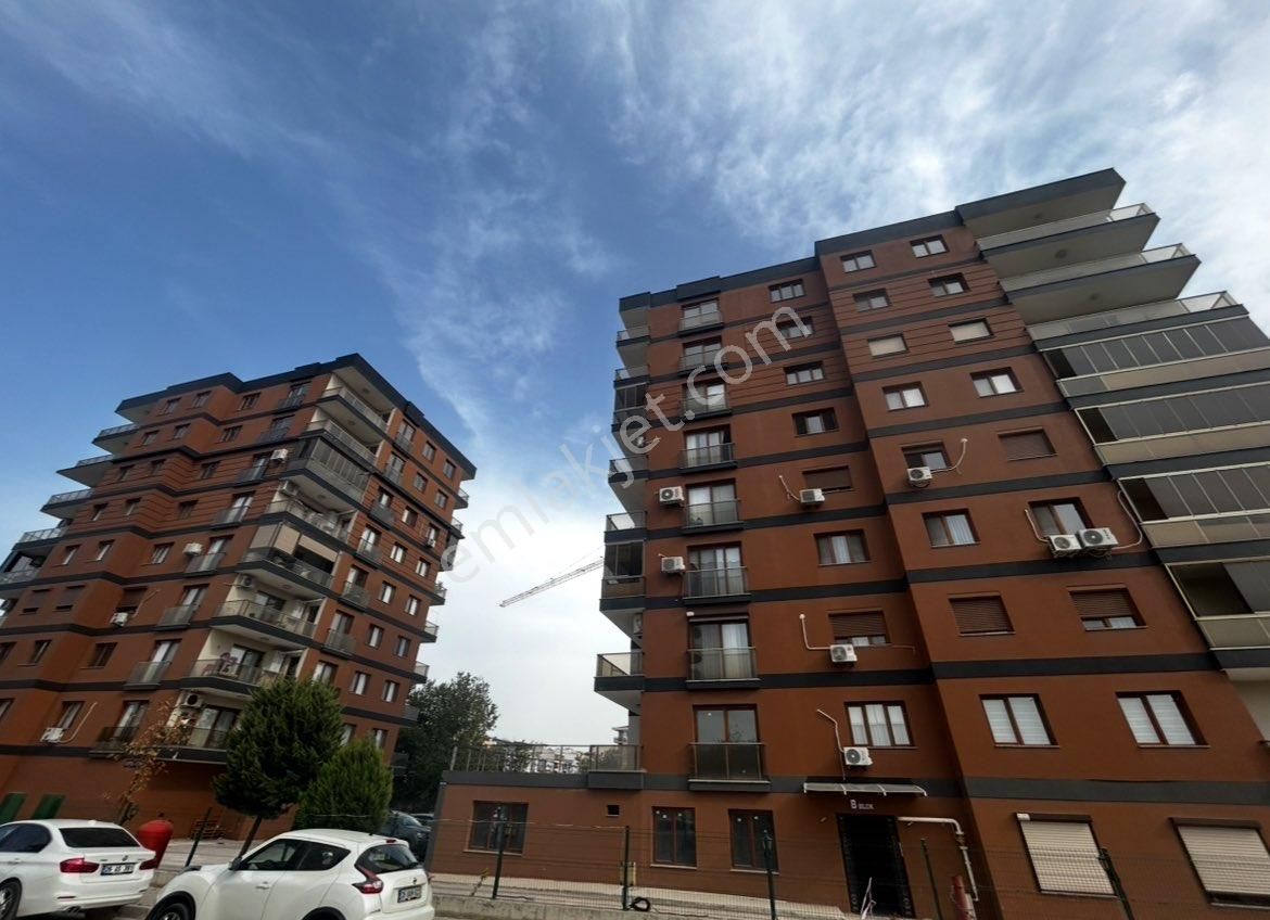 Ataşehir Bahçeli Geniş Ferah 2+1 Satılık Daire