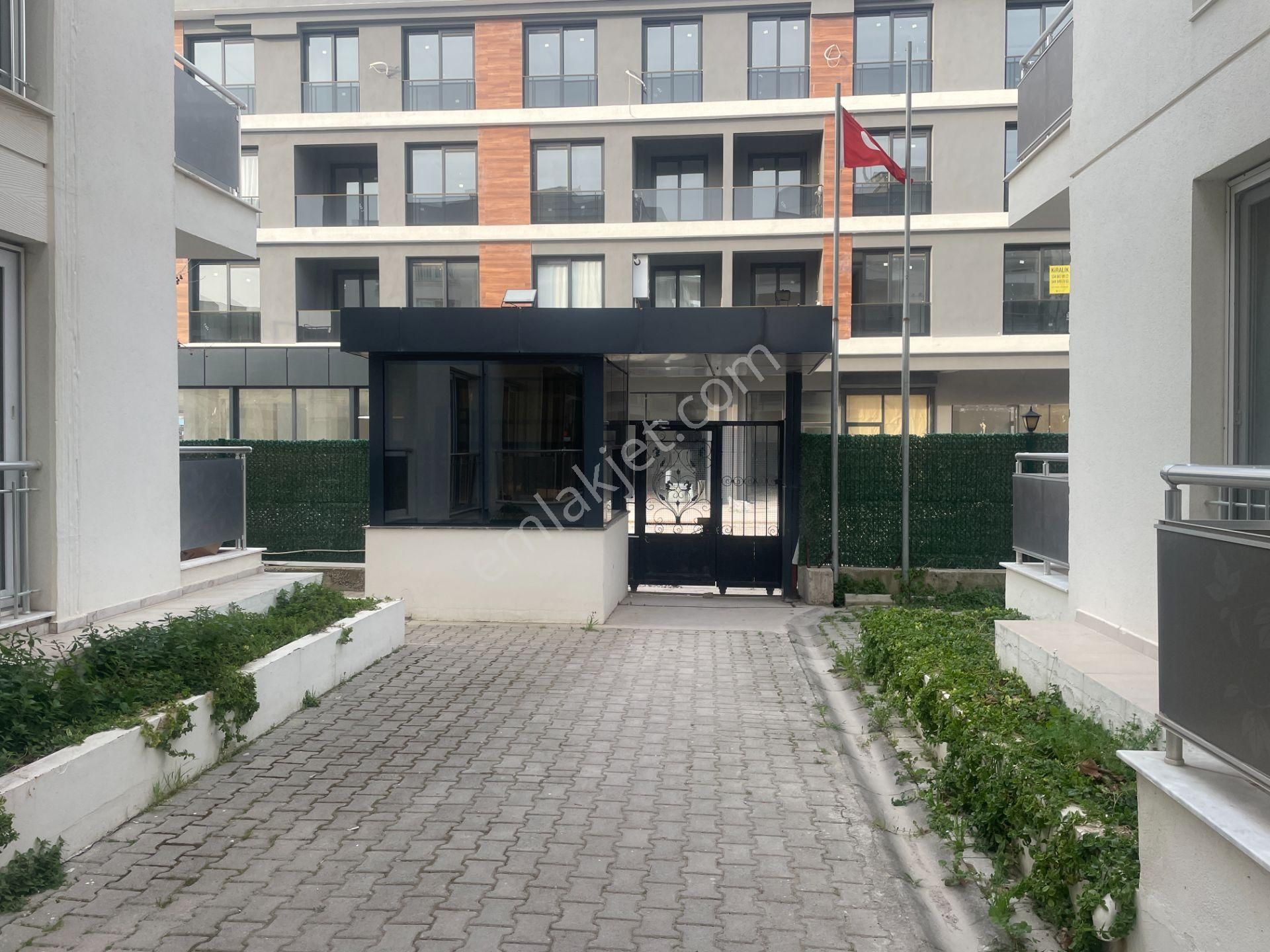 Menemen Seyrek'te Ünüversite Yakını 1+1 Eşyalı Kiralık Daire