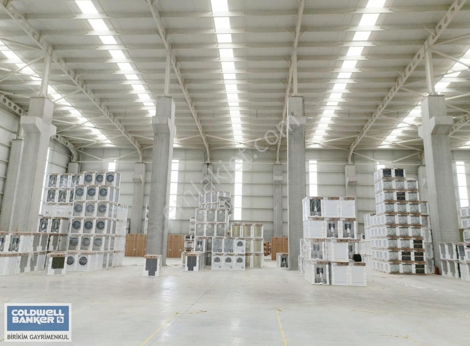 Kocaeli'de Havalimanına Komşu 3000 M2 Kiralık Lojistik Depo