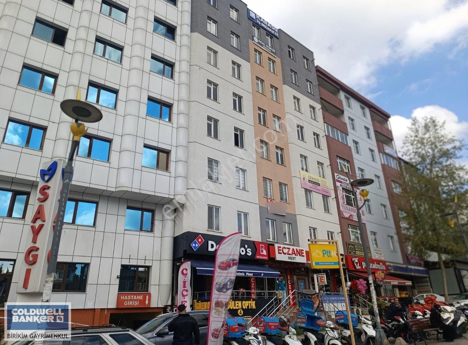 Sultanbeyli Merkezde Kiralık Ofis Katı İşyeri