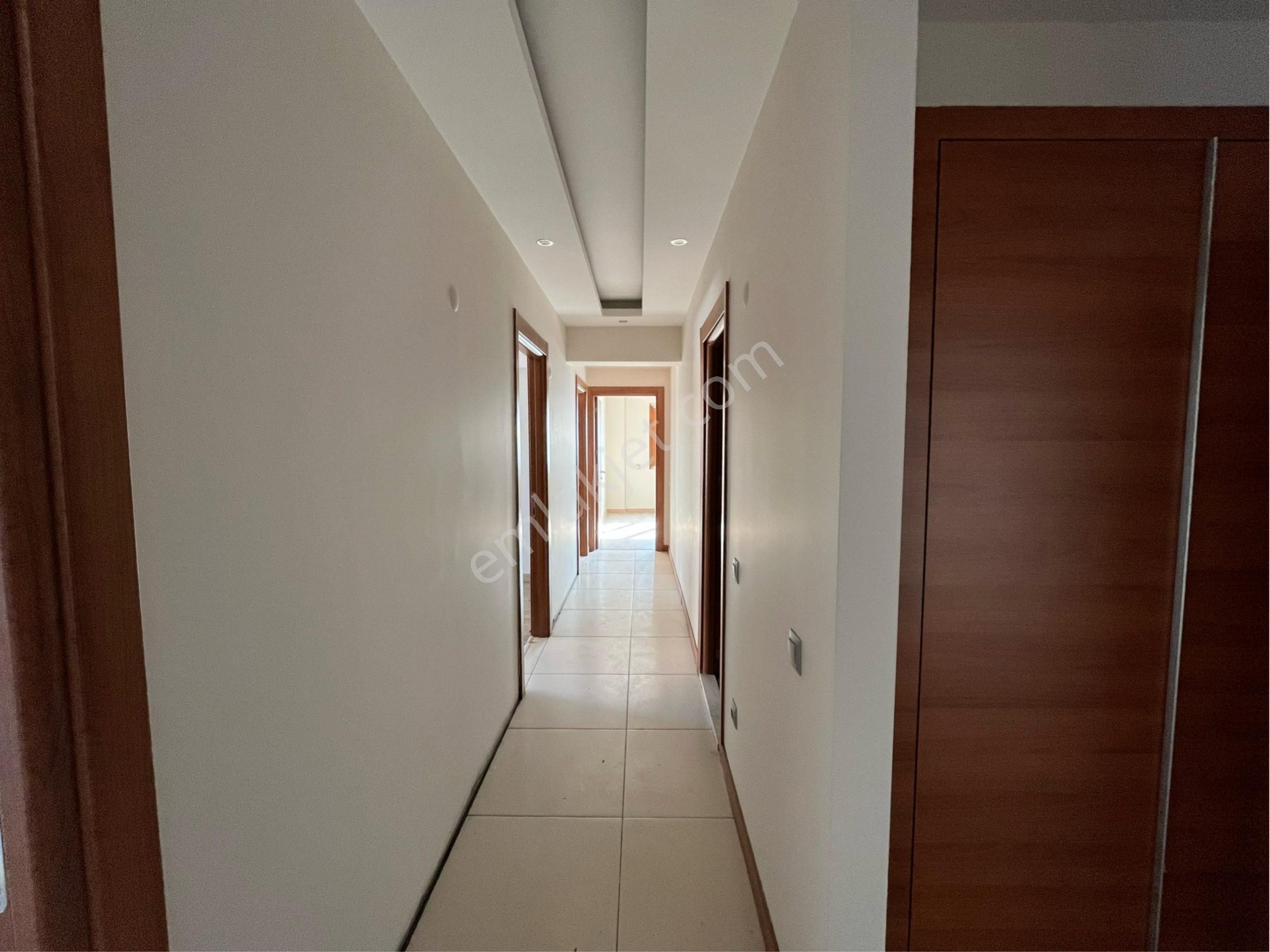 Ataşehir Müstakil Teraslı Ferah 3+1 Satılık - Görsel 9