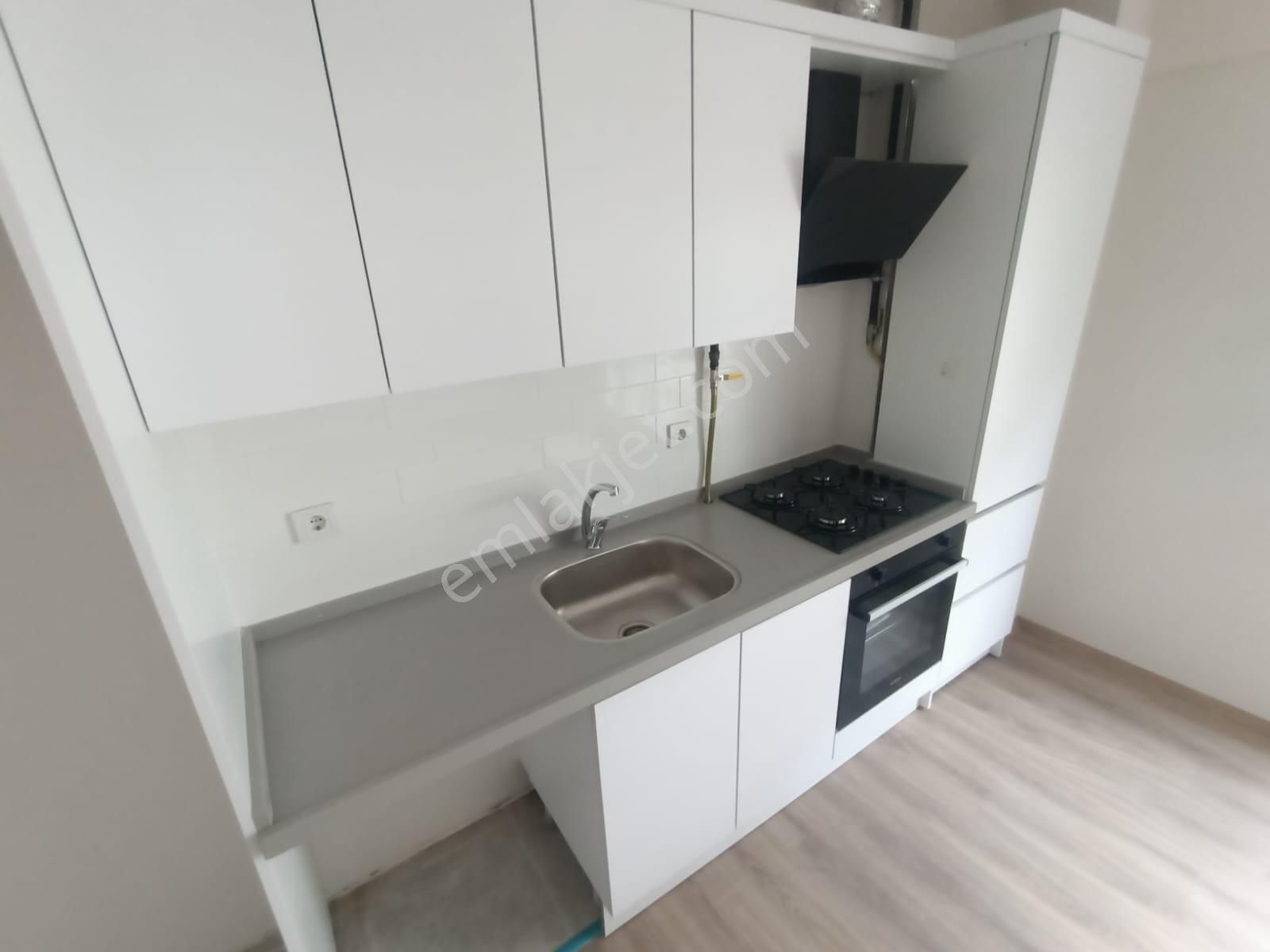 Herşeyi İle Hazır Geniş 1+1 Lüks Sıfır Daire