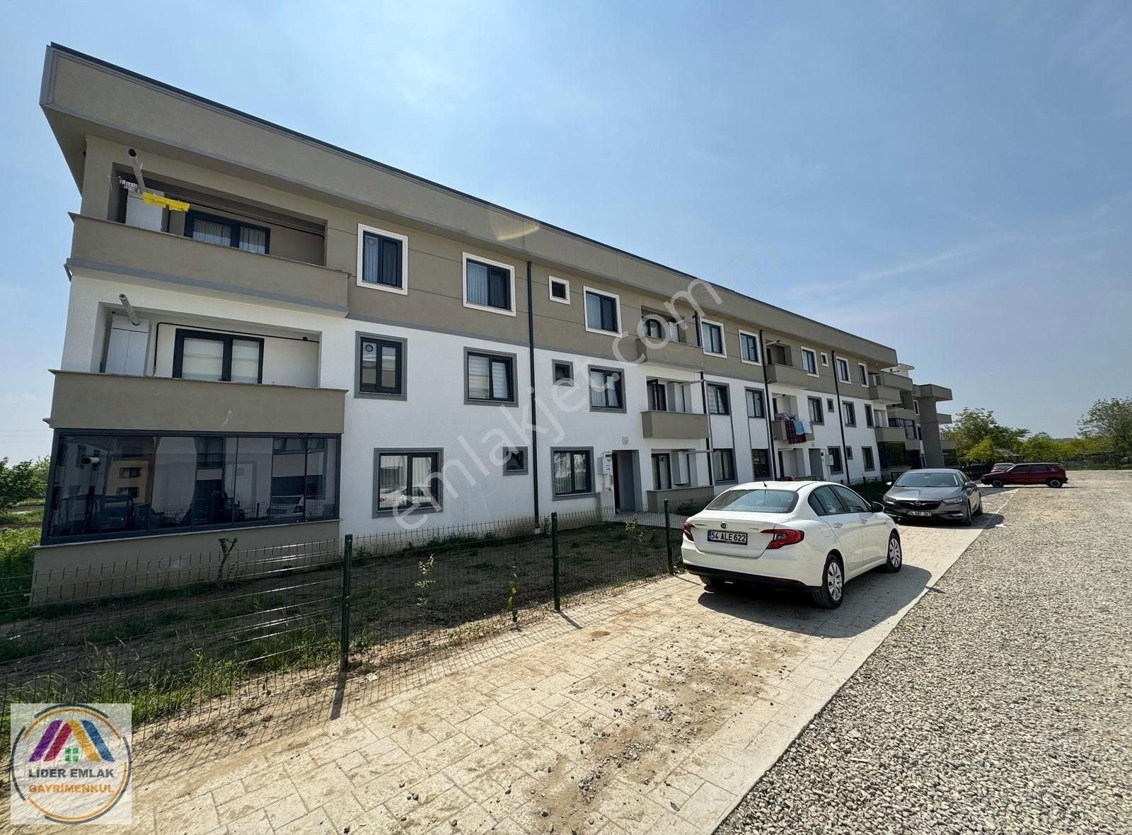 Lider Emlaktan Adliye Yanında Site İçerisinde Kiralık 1+1 Daire