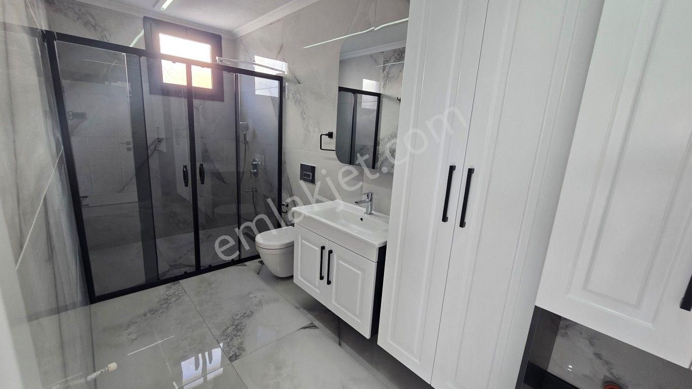Didim Mavişehir'de Güvenlikli Sitede Havuzlu Tripleks Villa! - Görsel 24