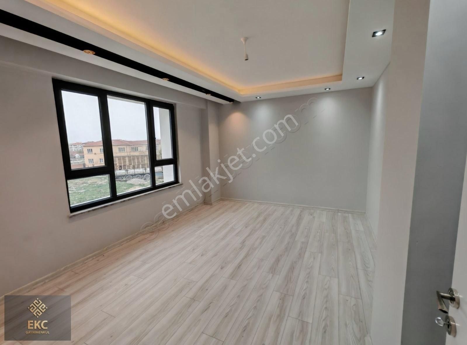 (ekc) Yeşiltepe İskanlı Geniş Yerden Isıtma Güzel Konum 2+0
