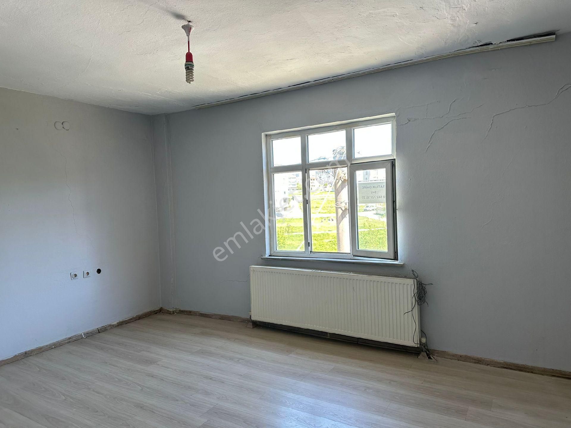 Çerkezköy Baglikta 3 Katlı Müstakil Evin Üçüncü Katı Satılık 3+1 Daire Kısa Süreli Ne 1850 - Görsel 11