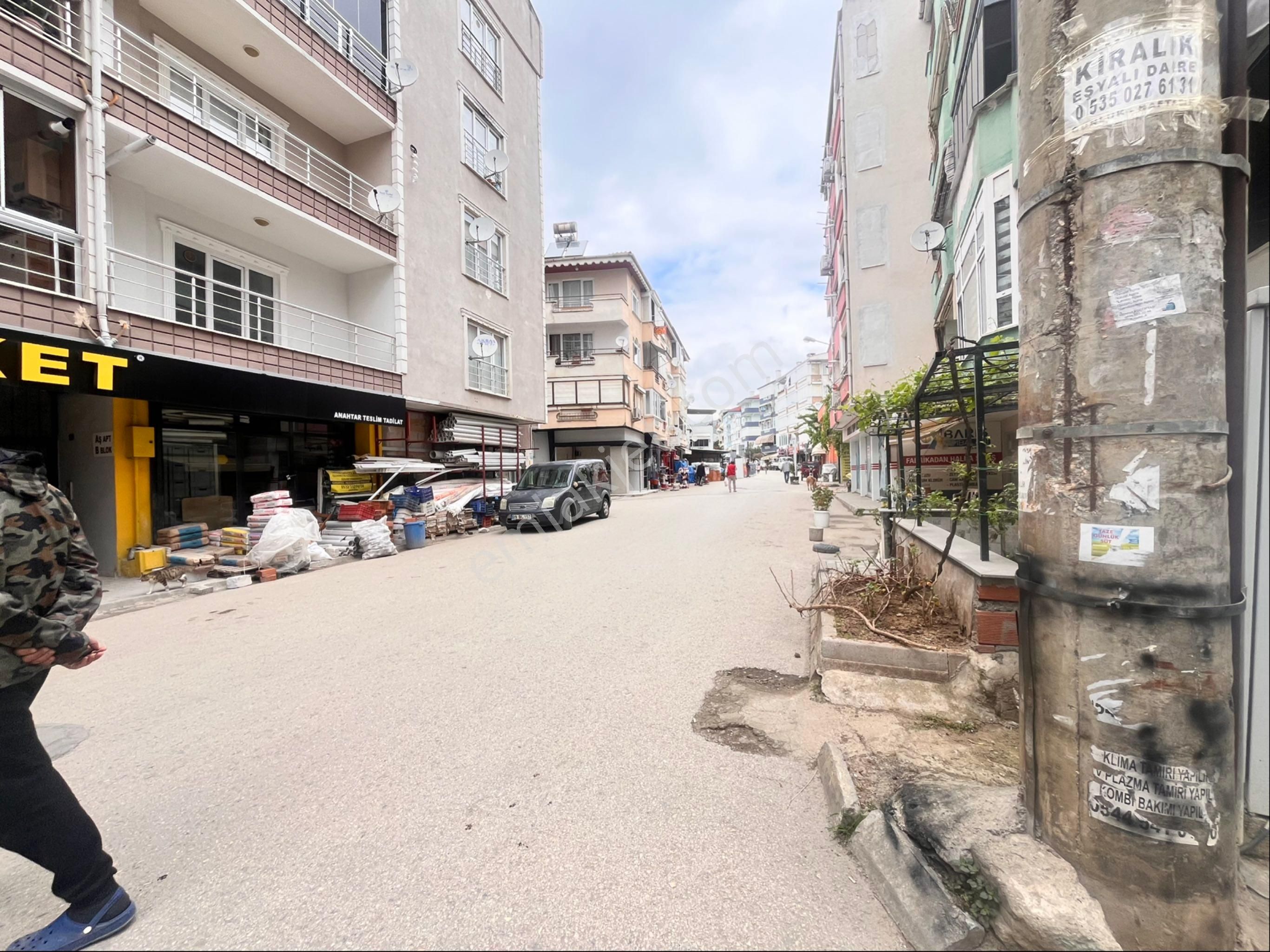 Köşem Emlaktan Postane Yanında Satılık Daire