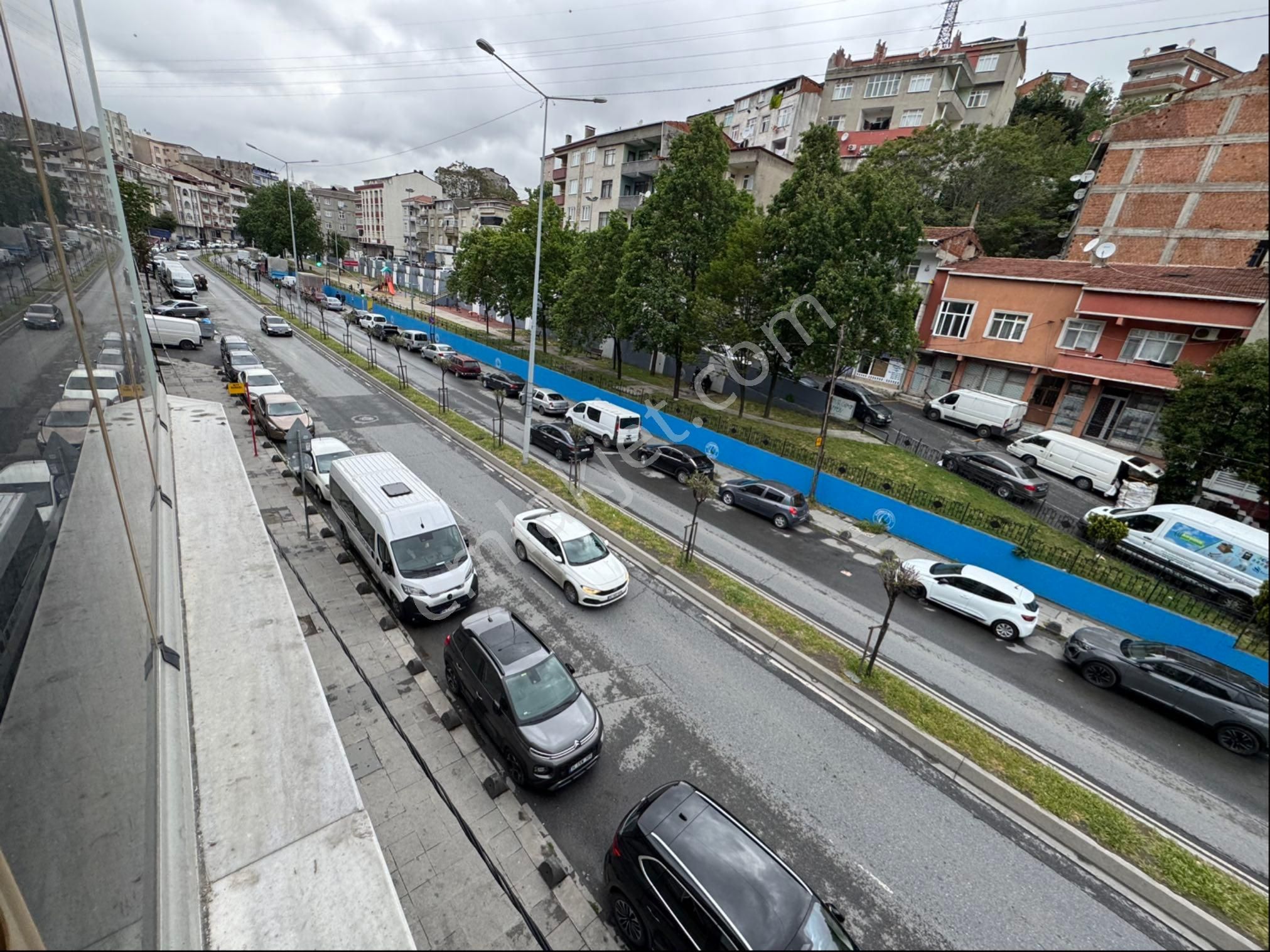 Metro 5 Dakika Satılık Daire
